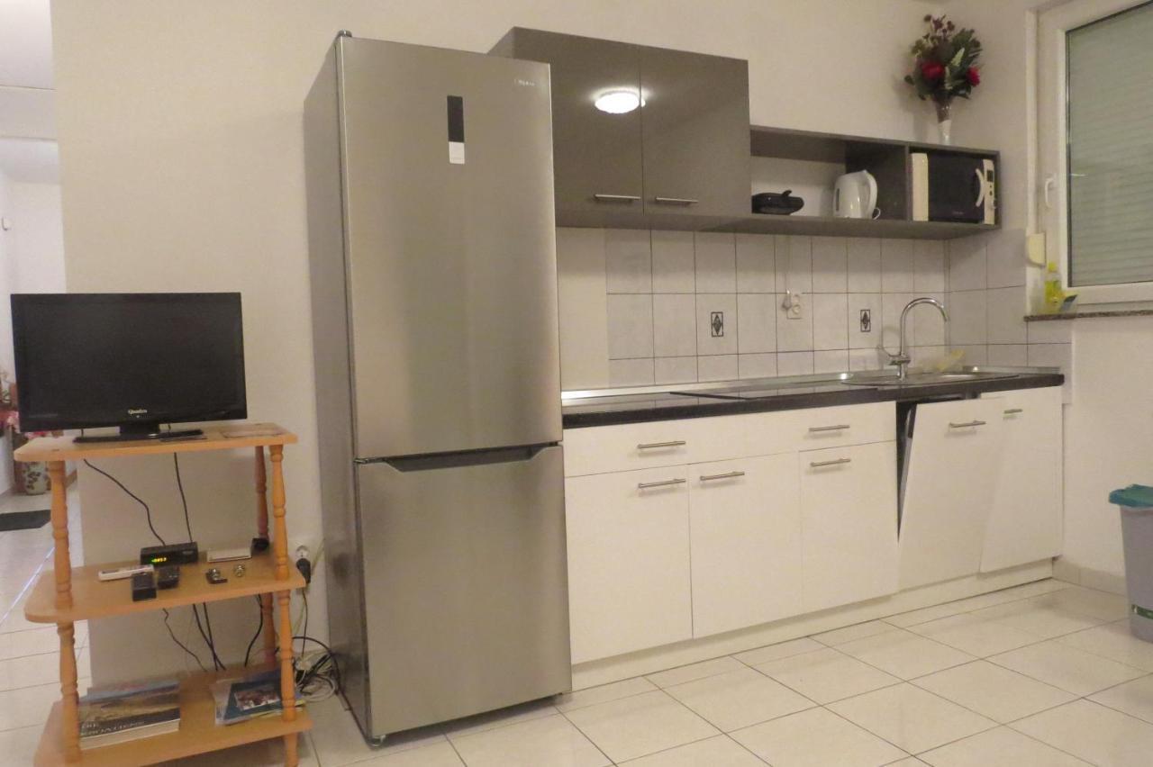 Modra Kuca Apartment Мандре Екстериор снимка
