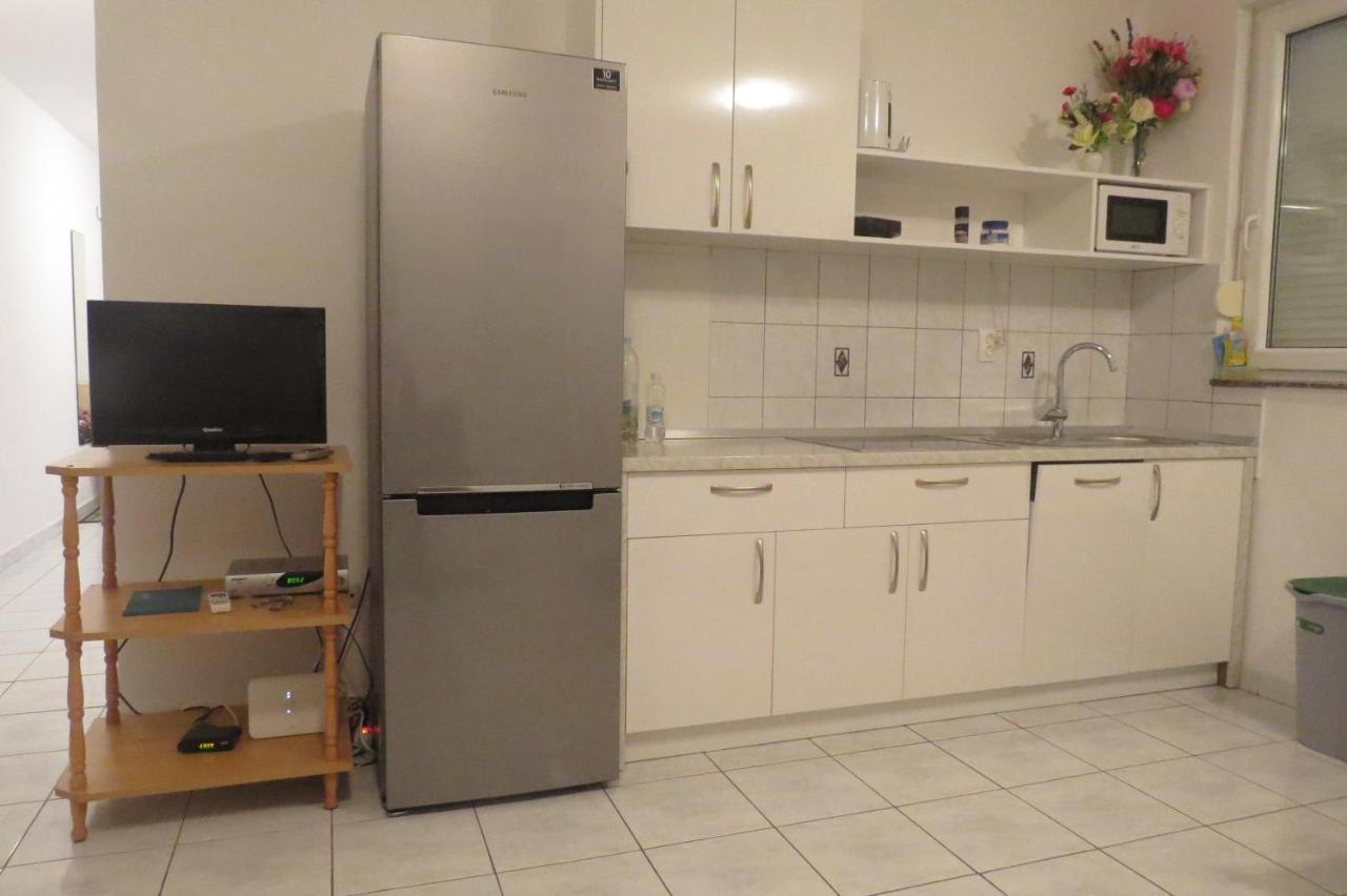 Modra Kuca Apartment Мандре Екстериор снимка