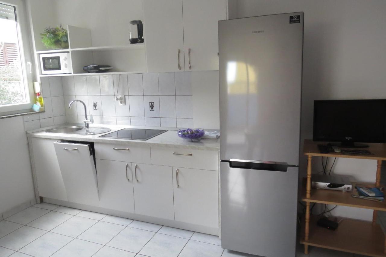 Modra Kuca Apartment Мандре Екстериор снимка