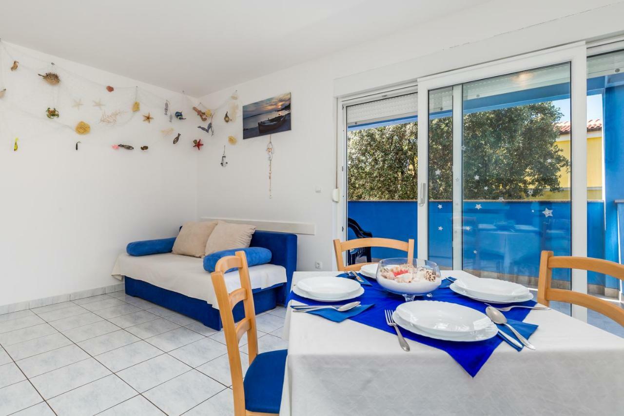 Modra Kuca Apartment Мандре Екстериор снимка