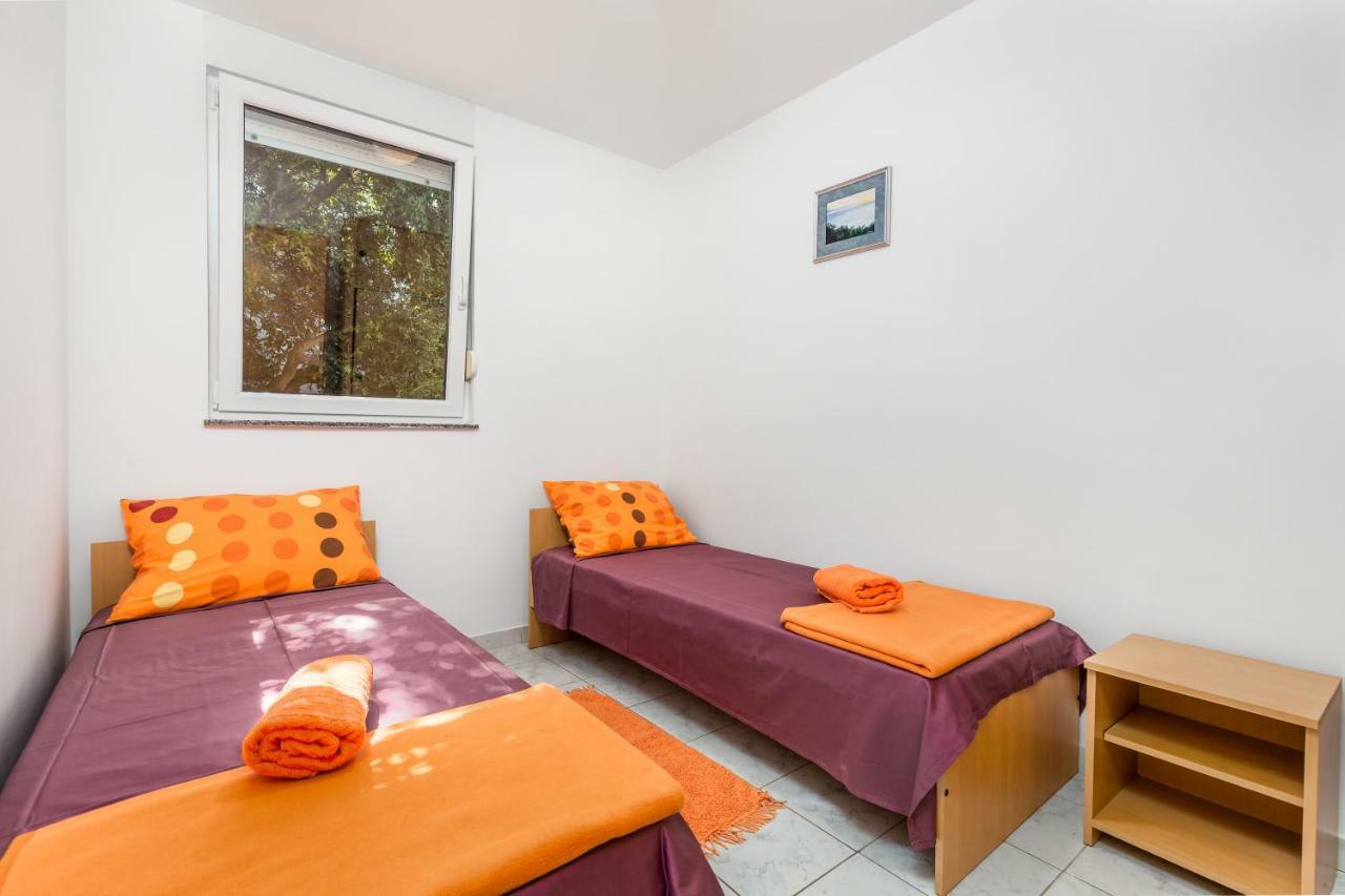 Modra Kuca Apartment Мандре Екстериор снимка