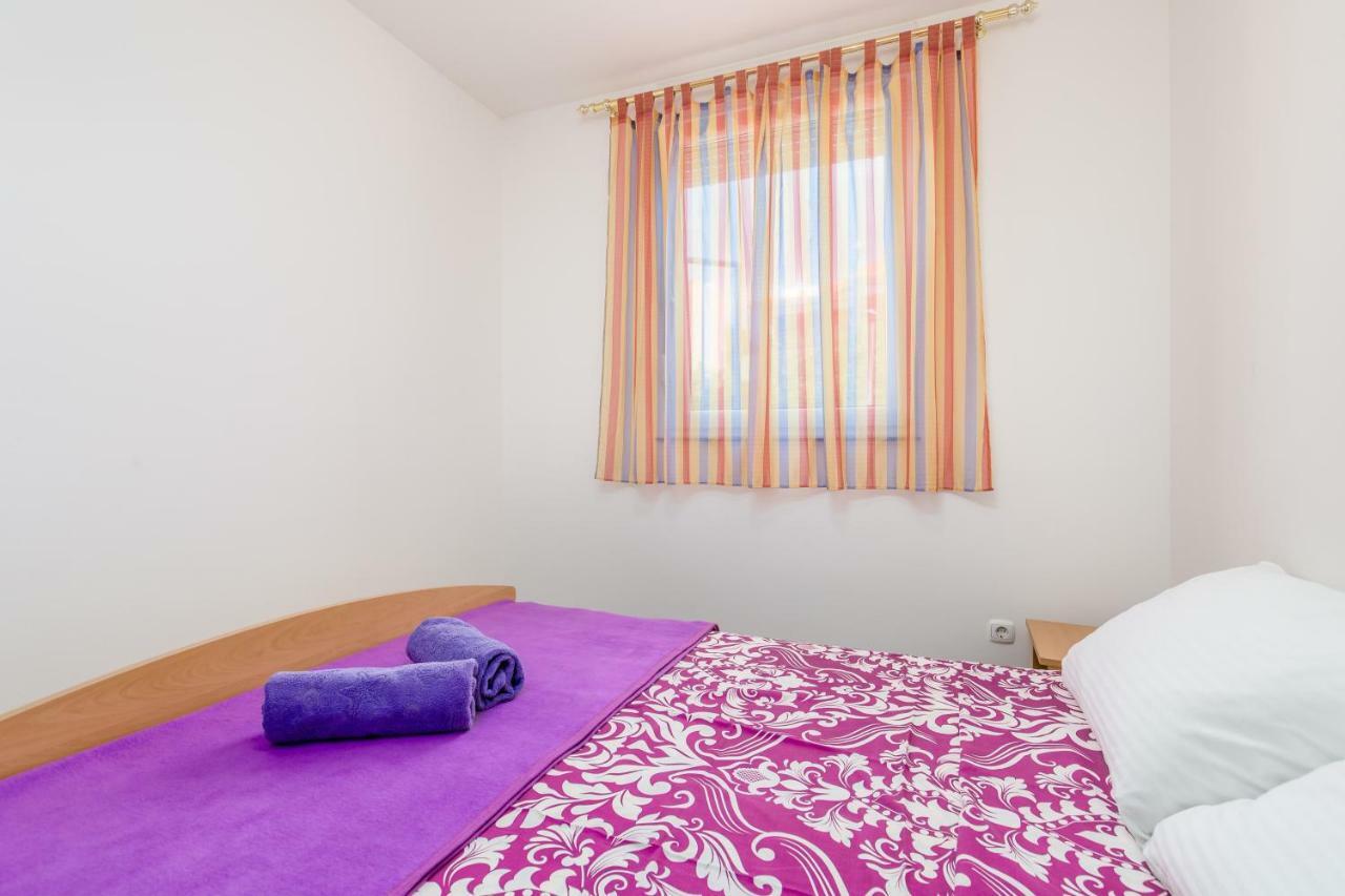 Modra Kuca Apartment Мандре Екстериор снимка